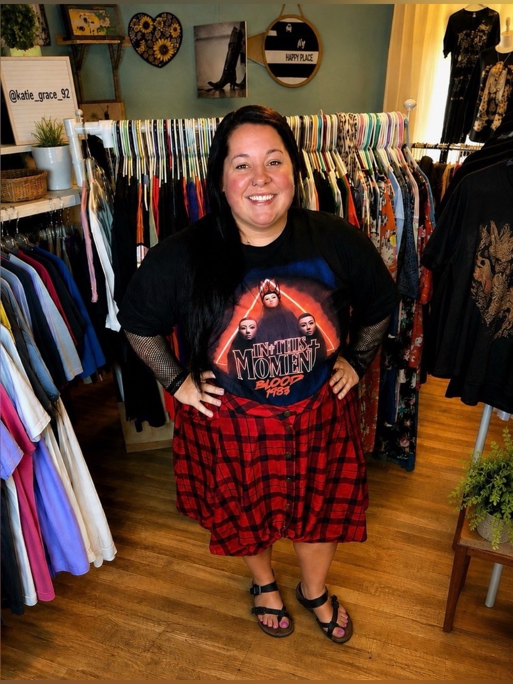 ALL GRAPHIC T’S & ALL DENIM TRAIN SHOW THURSDAY 9/17 8:00am-12:00am EST - Picture 7 of 11
